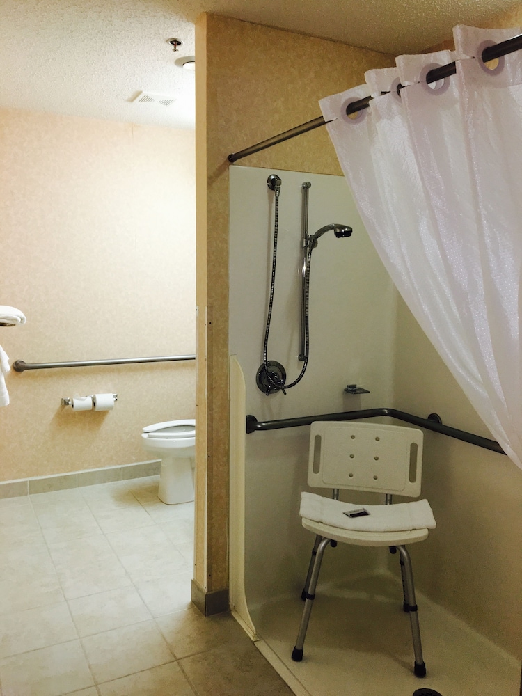 Microtel Inn & Suites by Wyndham Baldwinsville Syracuse - photo 25