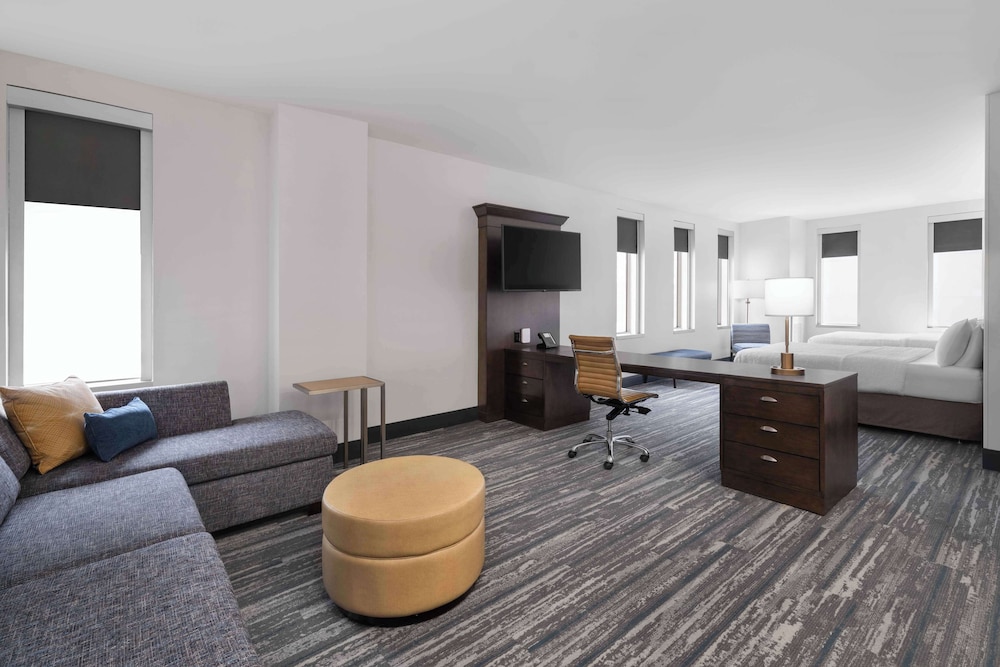 Hampton Inn & Suites Denver Downtown Convention Center - photo 3