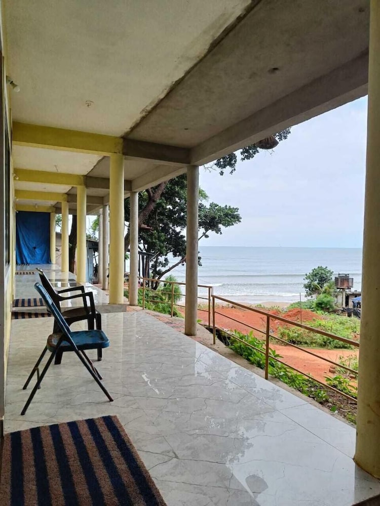 Poornima Beach Stay in Kumta, India