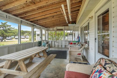 Papas Place by Oak Island Accommodations - photo 48