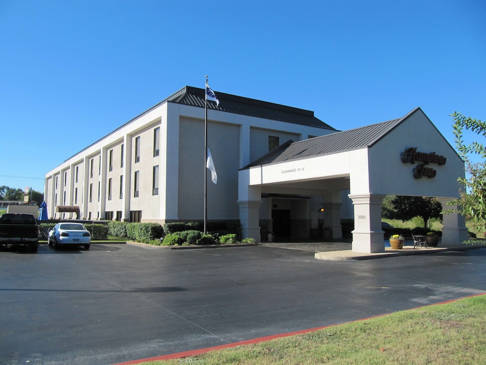 Hampton Inn Lindale Tyler - photo 35