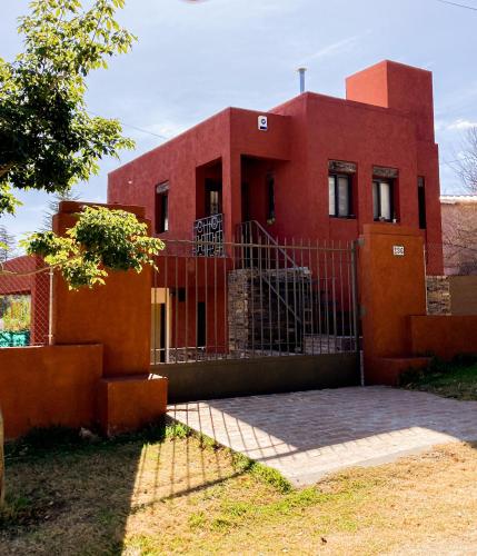 Bella Vista Casa con pileta y terraza — 4-Star Luxury Hotel in Villa Carlos Paz, Argentina