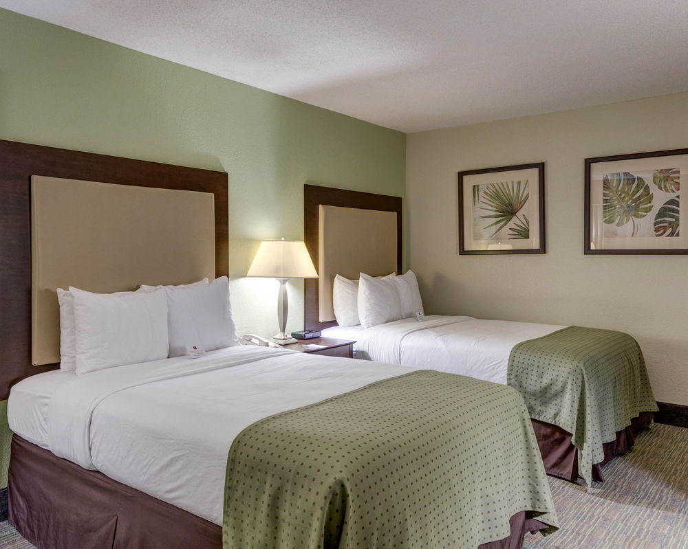 Clarion Inn & Suites Conference Center - photo 20