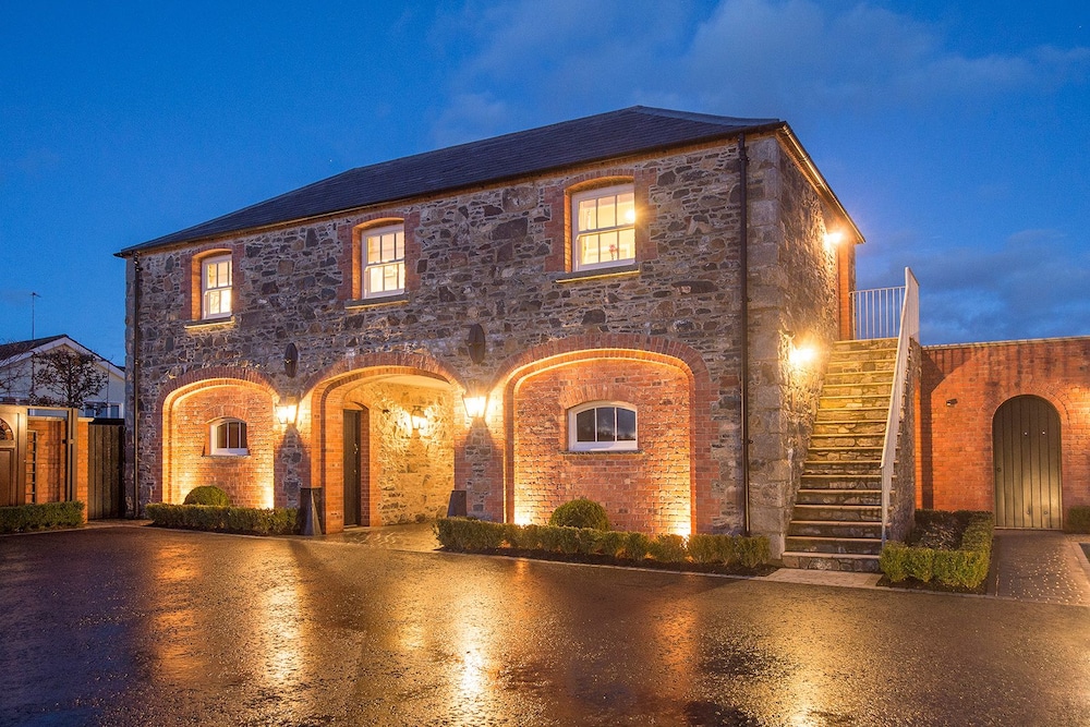 Coach House Boutique B&B — 5-Star Luxury Hotel in Dromore, United Kingdom