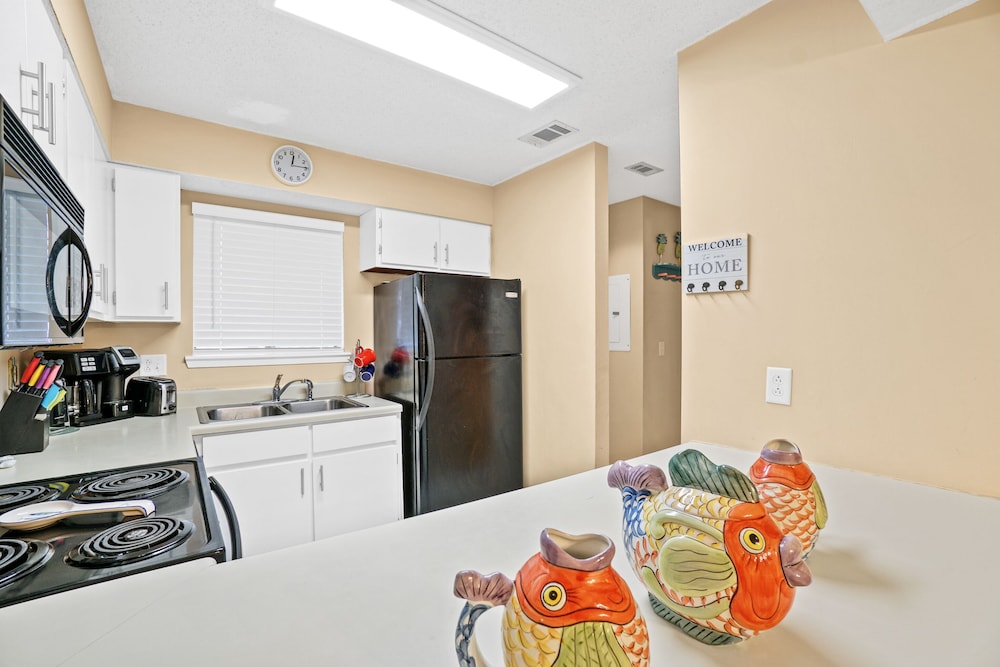 Portside Resort Pet Friendly Rentals by Panhandle Getaways - photo 26