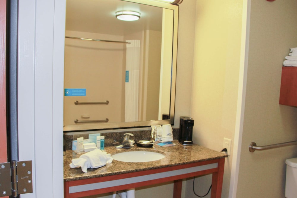Hampton Inn & Suites Radcliff Fort Knox - photo 50