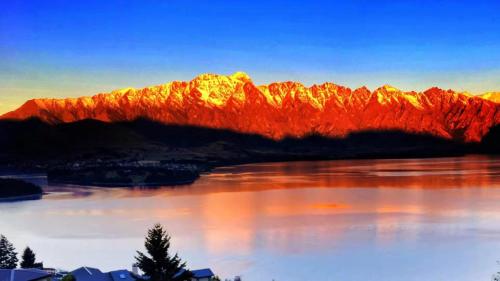 Awesomely Wakatipu Queenstown Home — 4-Star Luxury Hotel in Queenstown, New Zealand
