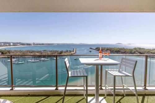 Point Break Sea & River Views Nature & Relax — 4-Star Luxury Hotel in Buddina, Australia
