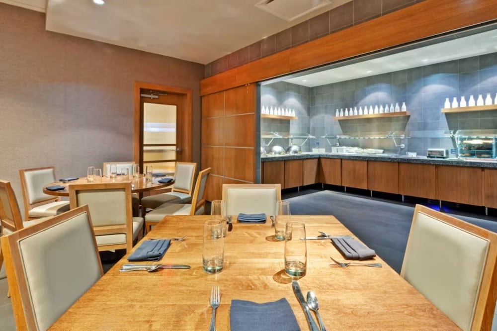 Crowne Plaza Chicago Ohare Hotel & Conf Ctr by IHG - photo 37