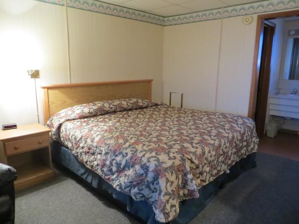 Midtown Western Inn - photo 16