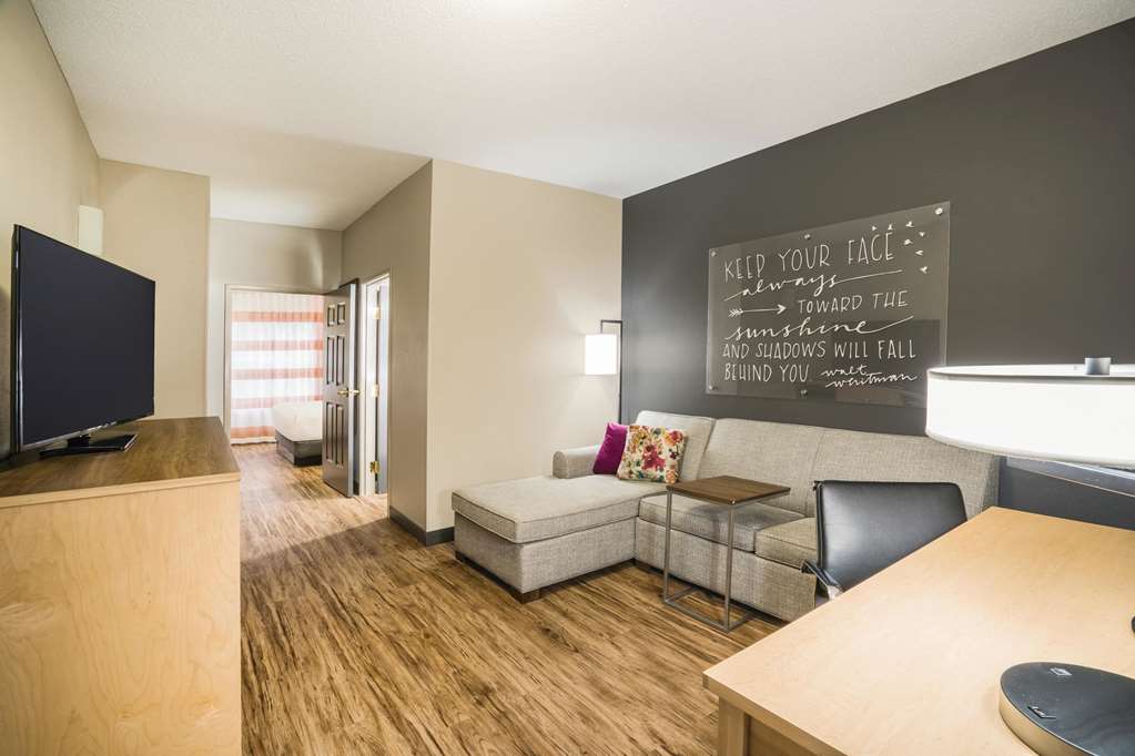 La Quinta Inn & Suites by Wyndham Chattanooga North Hixson - photo 24