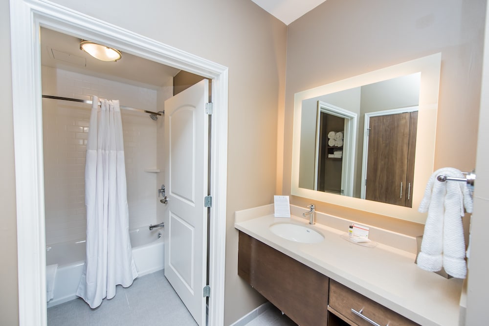 Staybridge Suites Houston Humble Beltway 8 E by IHG - photo 17