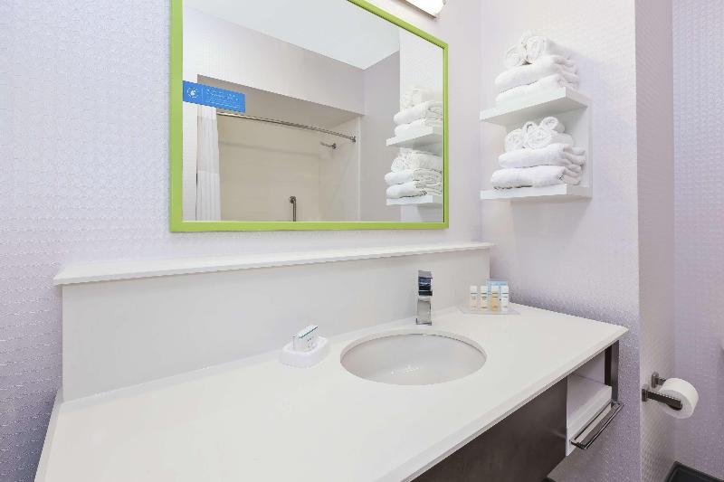 Hampton Inn Sedalia - photo 7