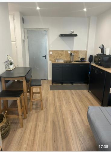 Location Vacances T2 in Frejus, France