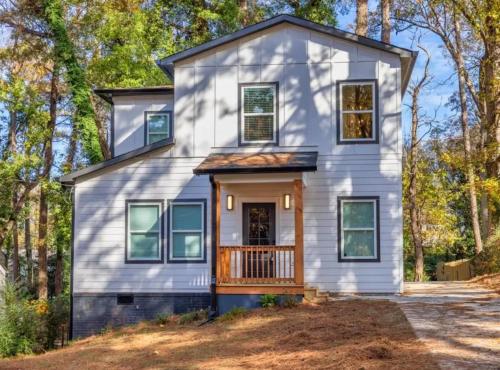 1659 Cascade Oasis - carbon neutral hotel in Atlanta