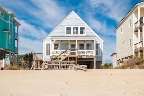 Cuddlefish by Oak Island Accommodations - featured photo