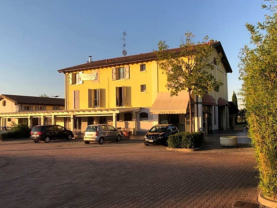 Il Borgo — hotel in Modena
