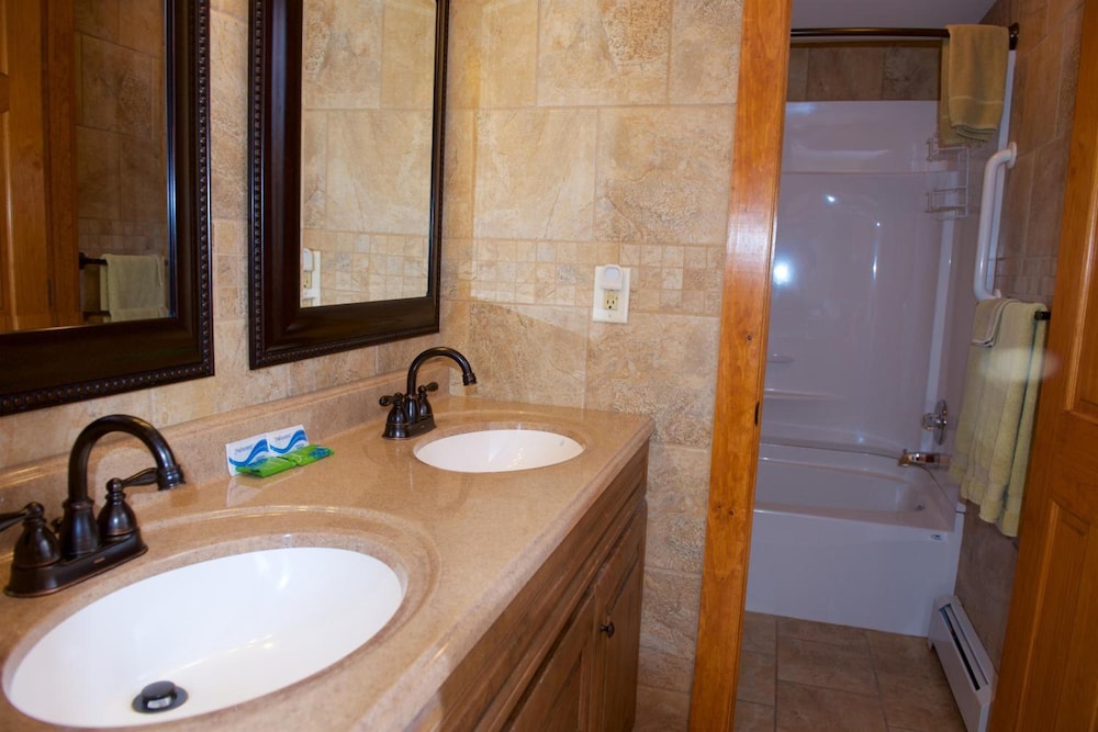 Myer Motel - photo 31