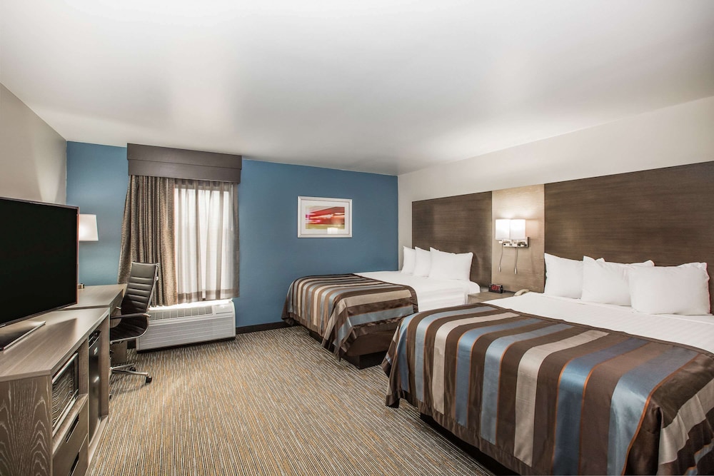 Wingate by Wyndham Louisville Fair and Expo - photo 20
