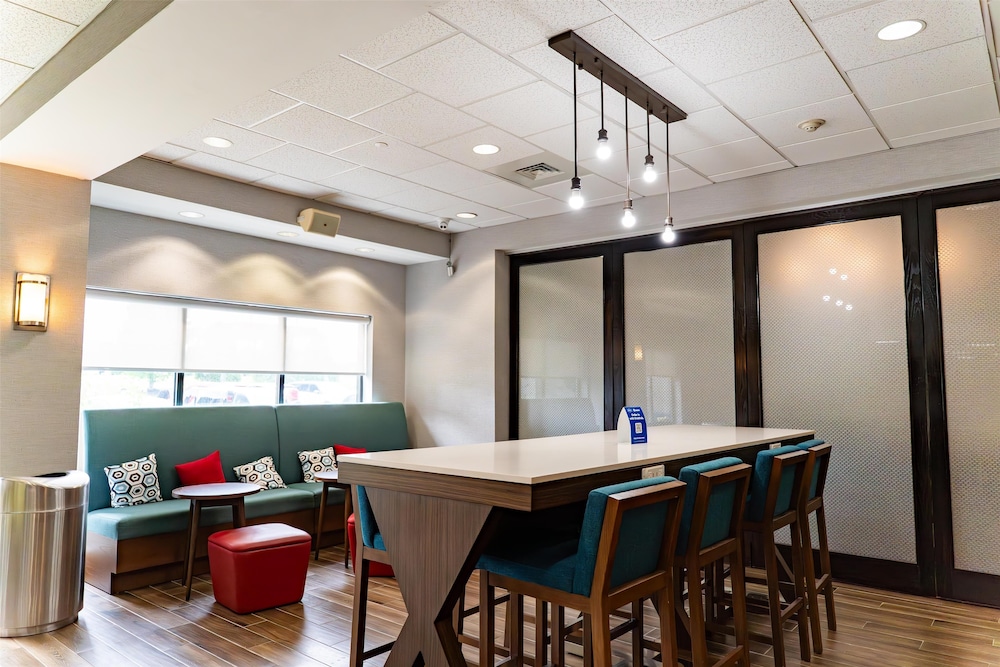 Hampton Inn Turnersville - photo 36