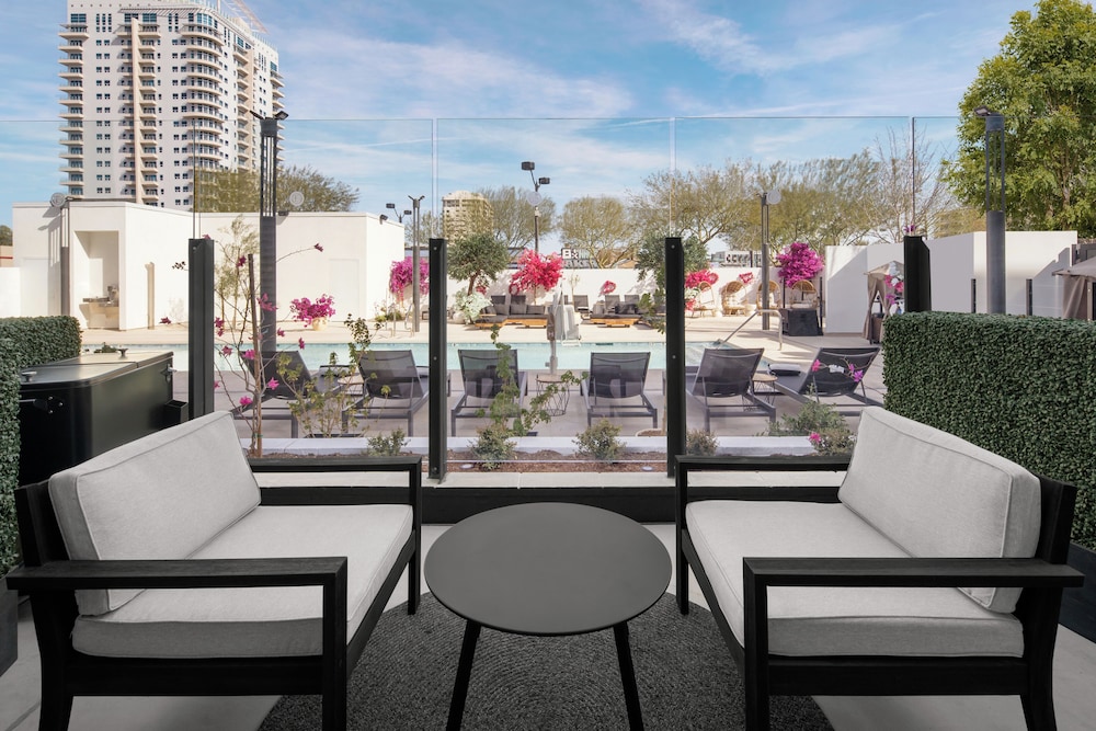 The ENGLISH Hotel Las Vegas a Tribute Portfolio Hotel 21 and over - photo 16