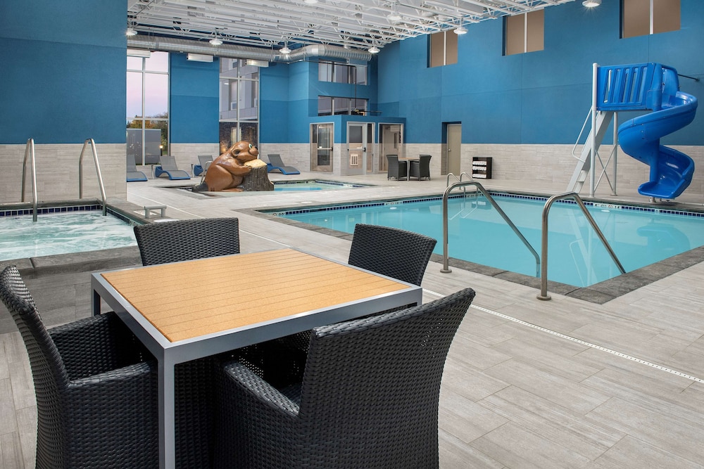 Hampton Inn Warroad MN - photo 19