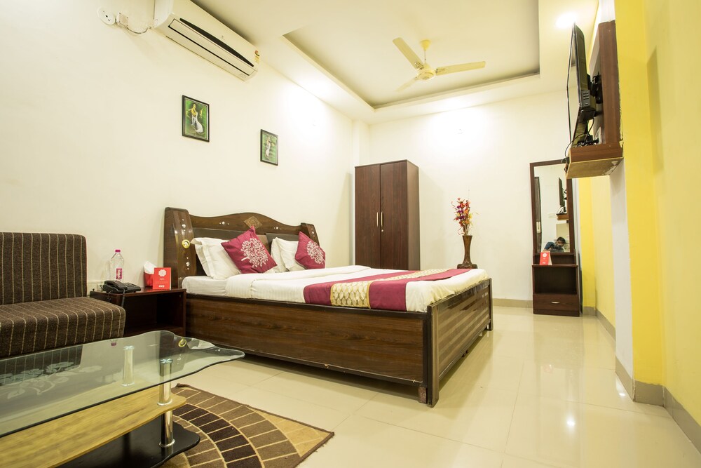 Oyo 3205 Hotel New Luxury Royale — Indore