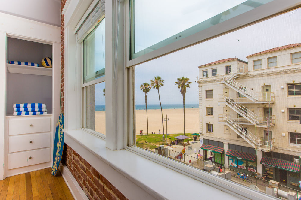 Venice Beach Suites & Hotel - photo 18
