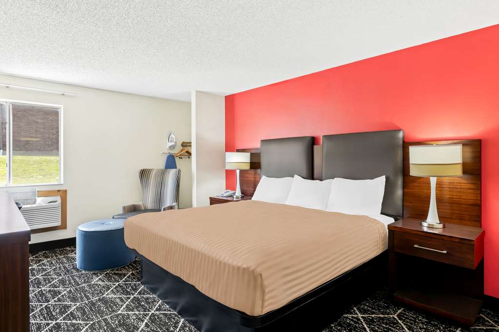 Econo Lodge Emporia - photo 21