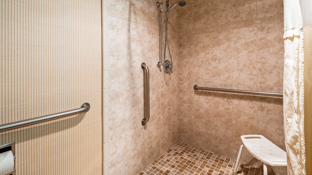 Lompoc Valley Inn and Suites - photo 21