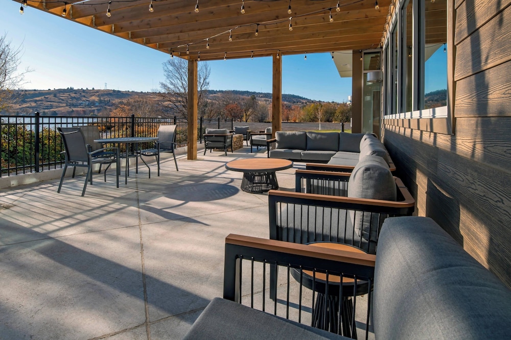 Fairfield Inn & Suites by Marriott Klamath Falls - photo 33