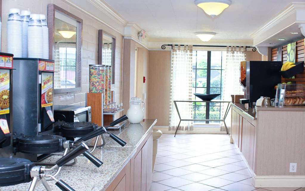 La Quinta Inn by Wyndham New Orleans West Bank Gretna - photo 30