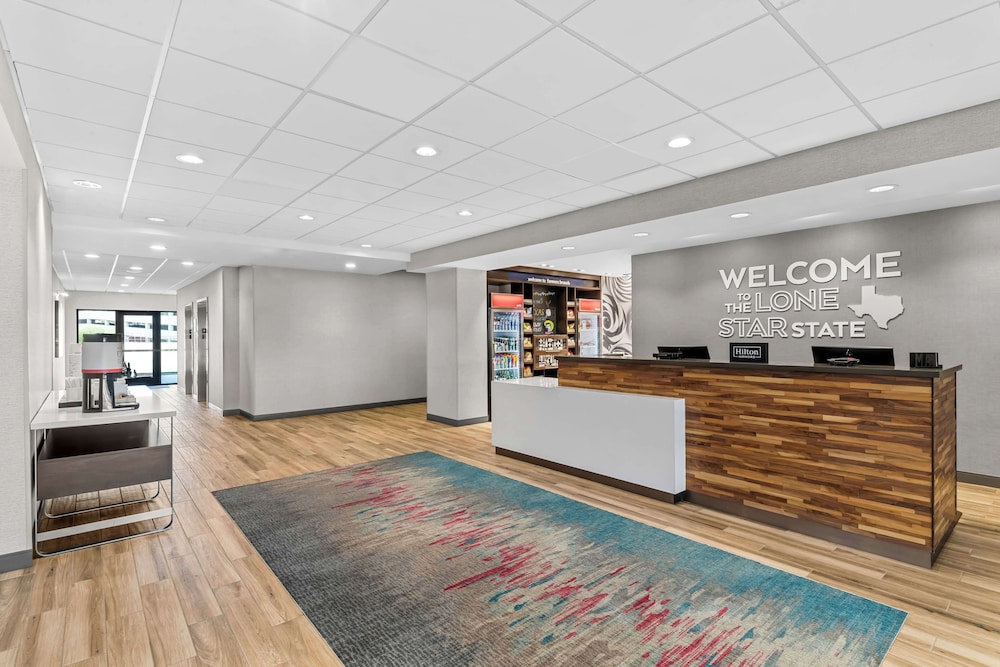 Hampton Inn & Suites Farmers Branch Dallas - photo 5