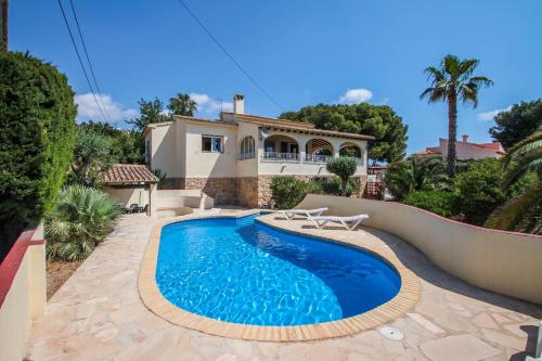 Bal 30E traditionally furnished detached villa with peaceful surroundings in Benissa — 4-Star Luxury Hotel in Benissa, Spain