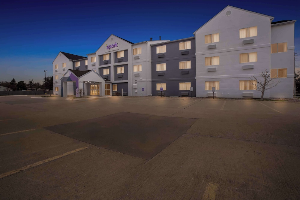 Spark by Hilton Moline Quad Cities - photo 46
