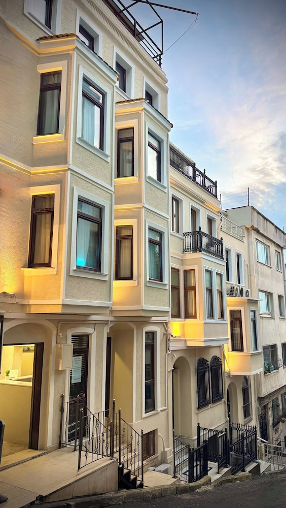 Royal Pera Taksim - last minute hotel in Istanbul