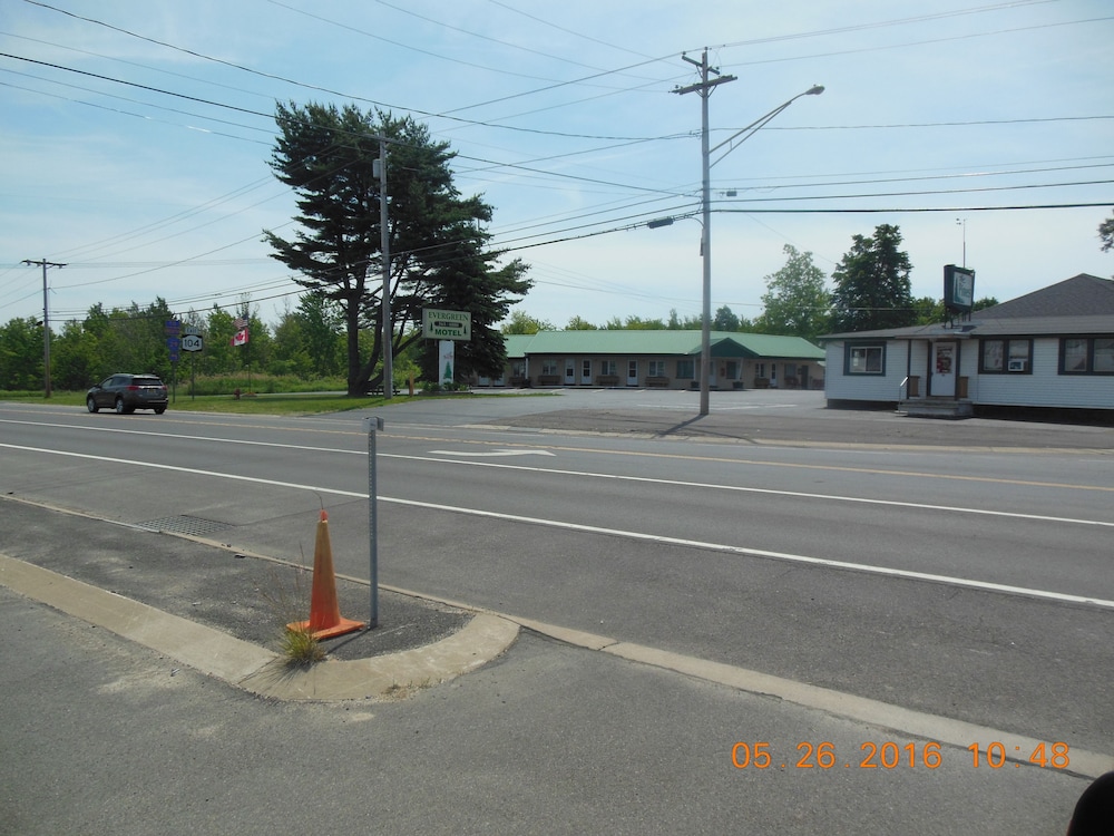 The Evergreen Motel - photo 89