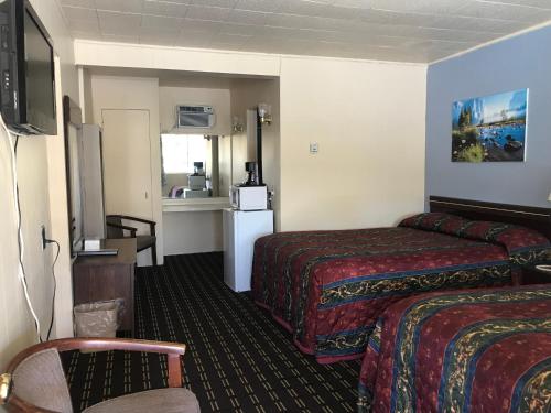 Edgewood Motel - photo 8