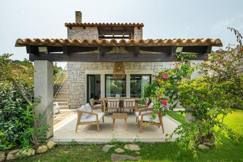 Villa Bouganville Cala Sinzias — 4-Star Luxury Hotel in Castiadas, Italy