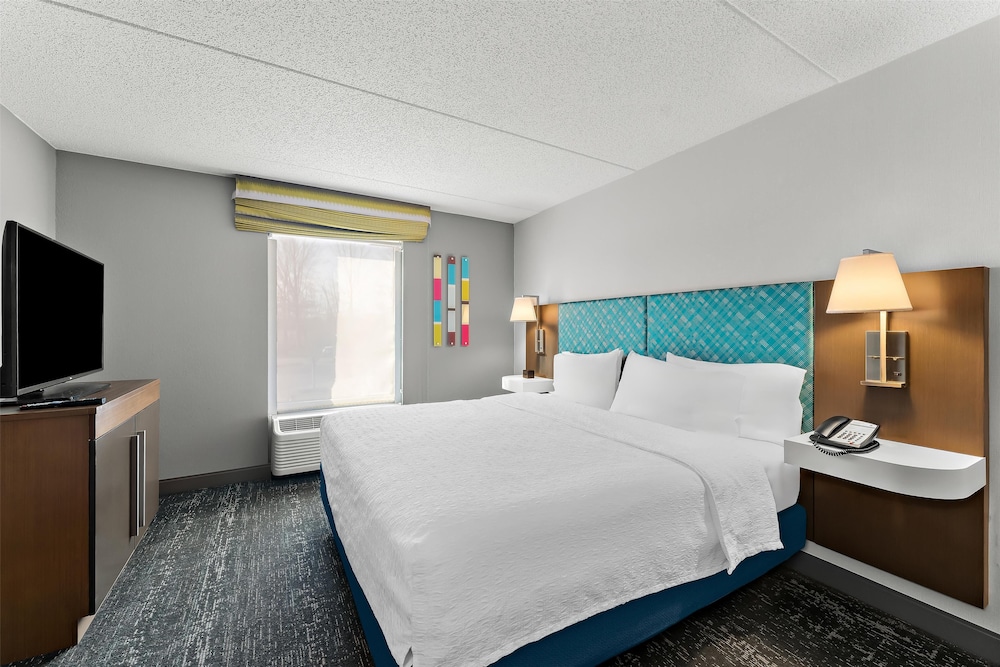 Hampton Inn & Suites Newtown - photo 60