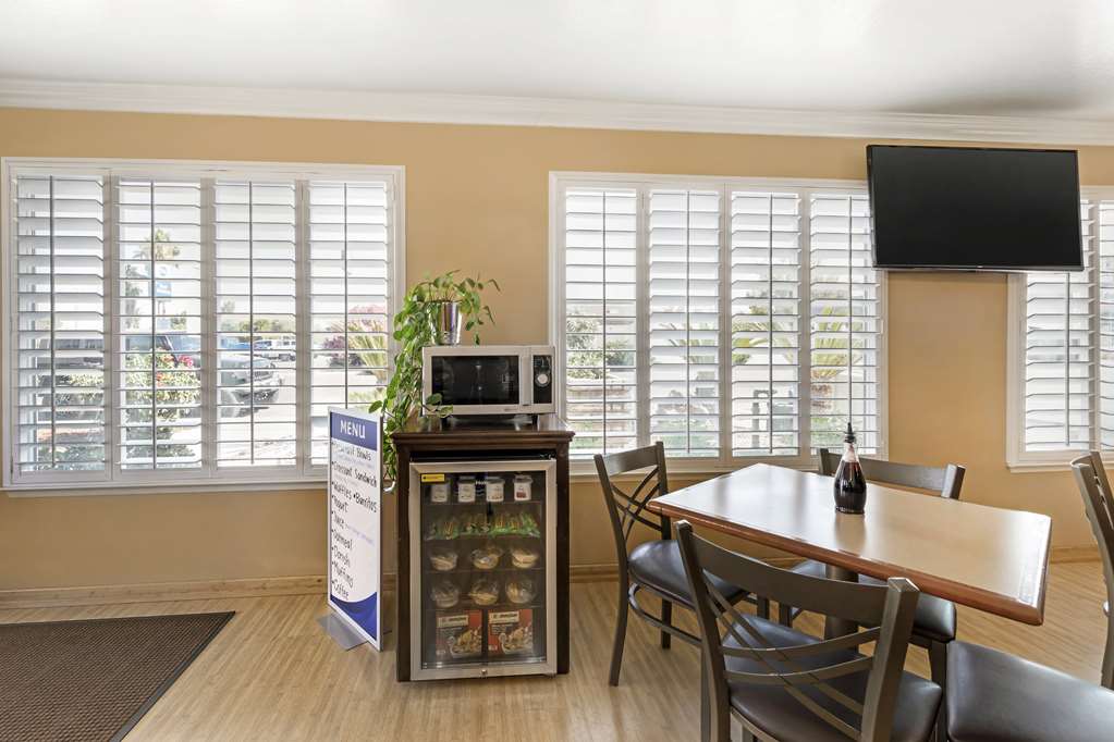 Best Western Hanford Inn - photo 12
