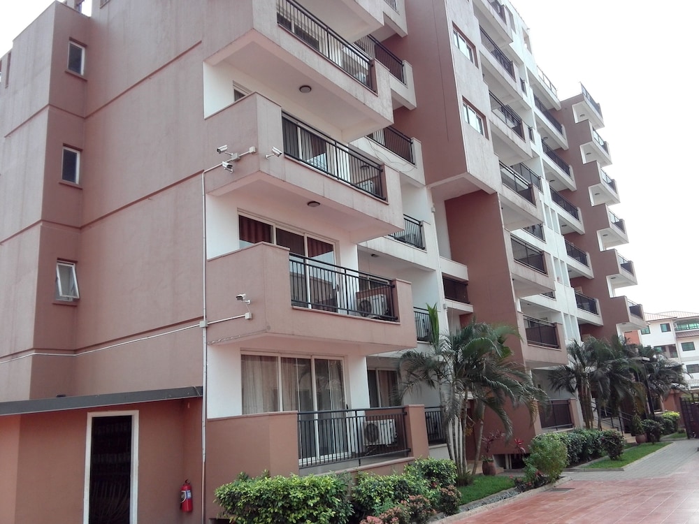 Trevi Towers - carbon neutral hotel in Accra