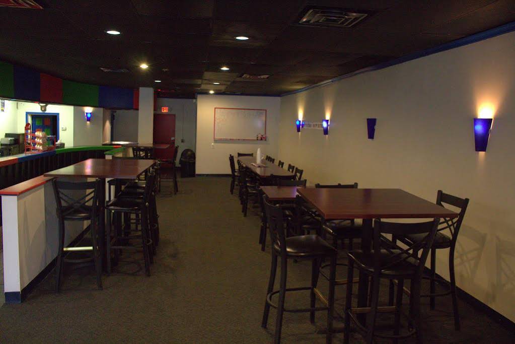 Motel 6 Pittsburgh - photo 14