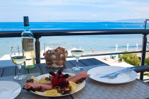 Thermaikos studios & apartments — 4-Star Luxury Hotel in Peraia, Greece