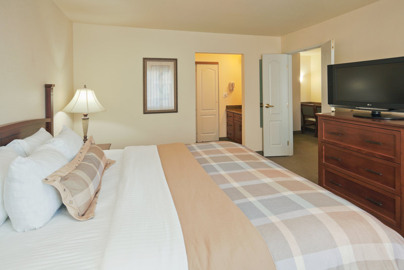Staybridge Suites Sacramento Airport Natomas - photo 40