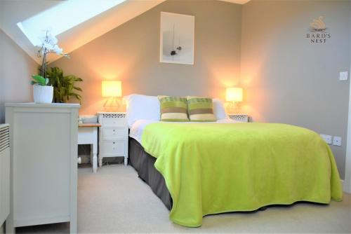 Bard's Nest Crucible Apartment FREE private parking 3 mins walk to Birthplace — 4-Star Luxury Hotel in Stratford-Upon-Avon, United Kingdom