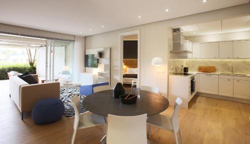 005 Marina Apartment