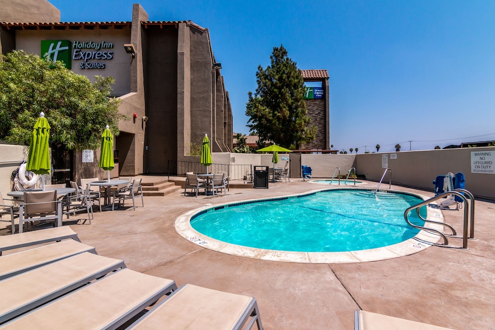 Holiday Inn Express & Suites Camarillo by IHG - photo 28