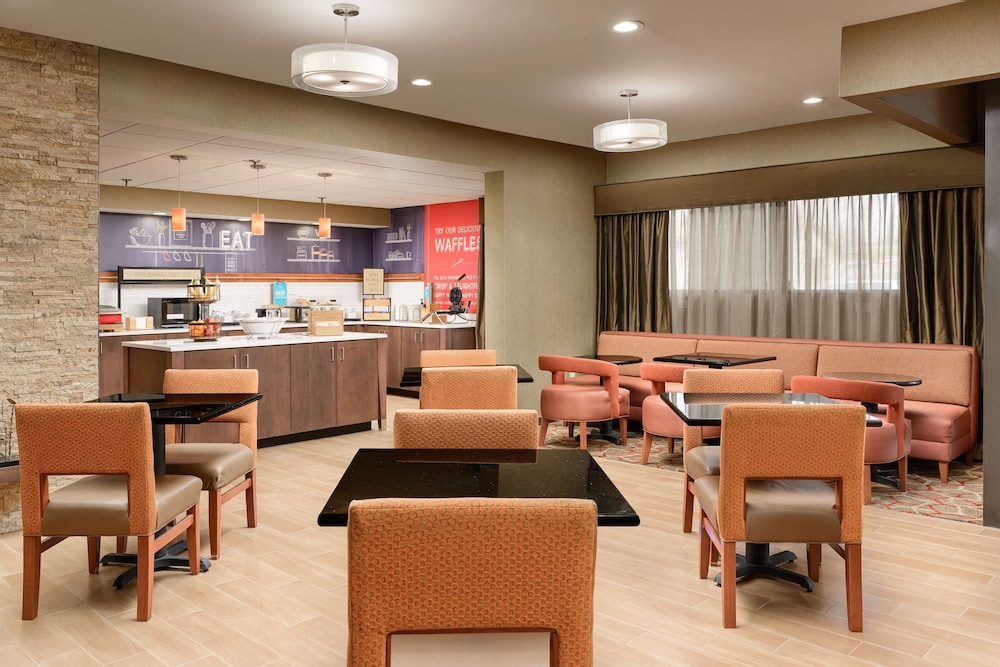 Hampton Inn Oak Ridge Knoxville - photo 20