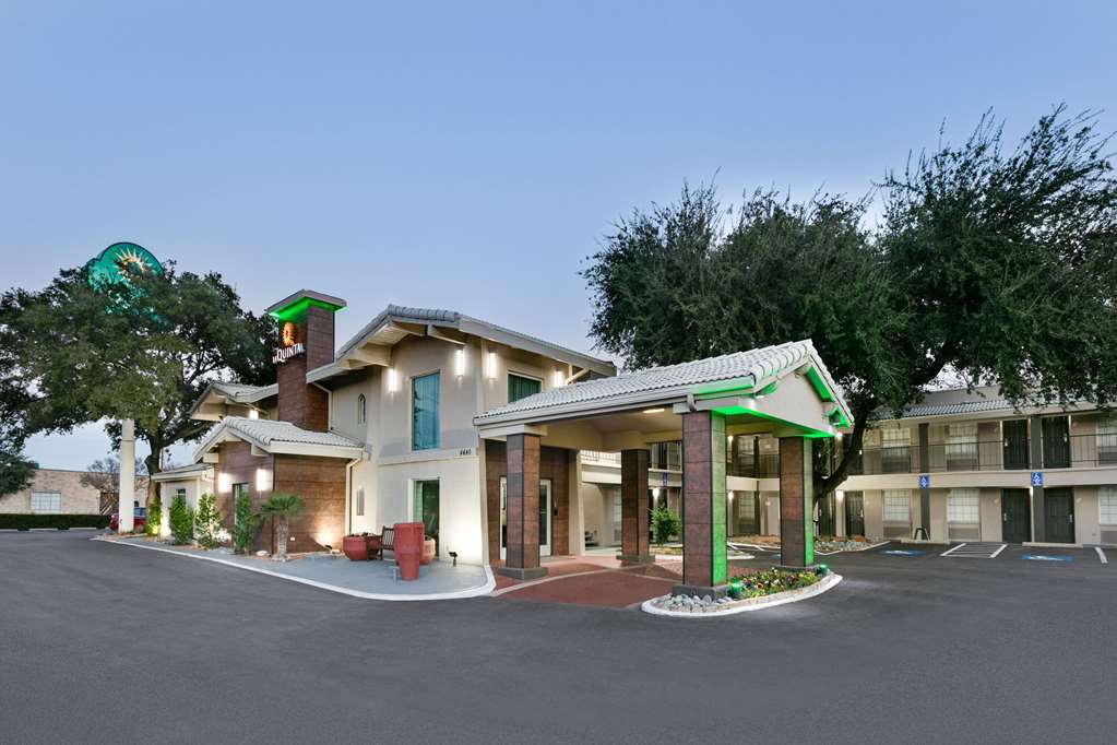 La Quinta Inn by Wyndham Dallas Uptown - photo 12